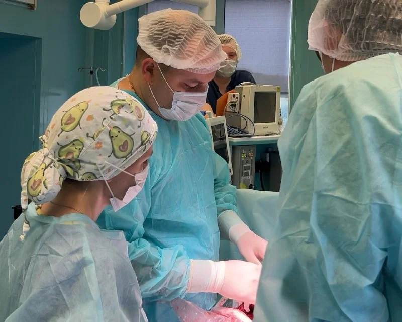 Врачи Перинатального и Онкологического центров успешно прооперировали беременную с опухолями яичников 