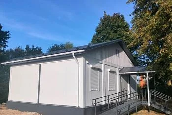  В поселке Зеленое под Полесском установили новый фельдшерско-акушерский пункт