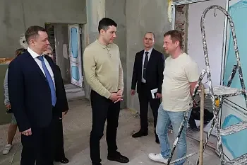 В поселке Ясном под Славском проводится капитальный ремонт врачебной амбулатории В поселке Ясном под Славском проводится капитальный ремонт врачебной амбулатории